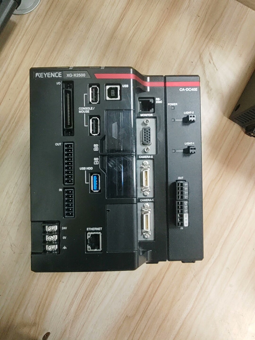 KEYENCE基恩士控制器XG-X2500 CA-DC40E