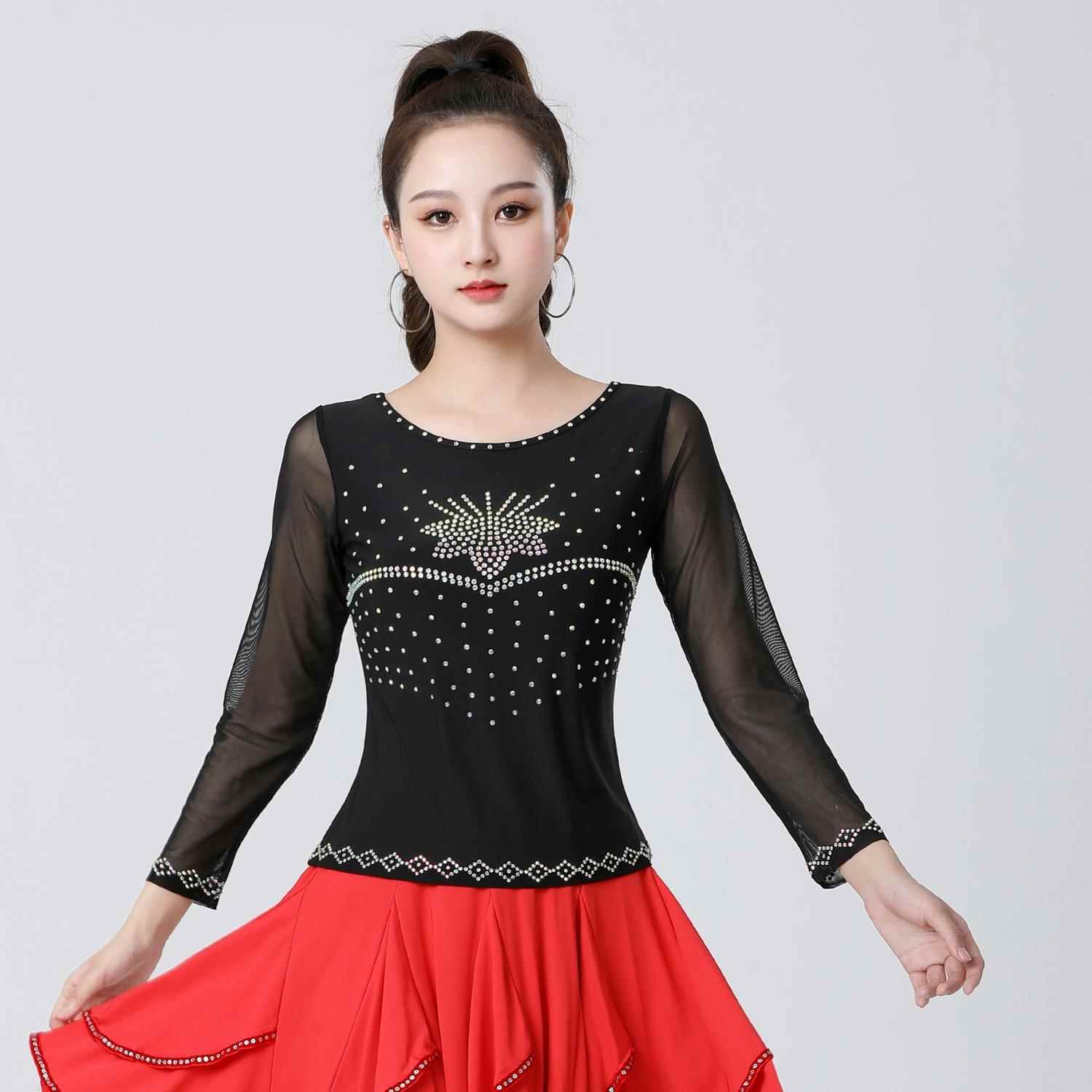 高档舞蹈服款春夏季钻舞服修身圆领烫彩钻广场新舞表演舞三步跳踩