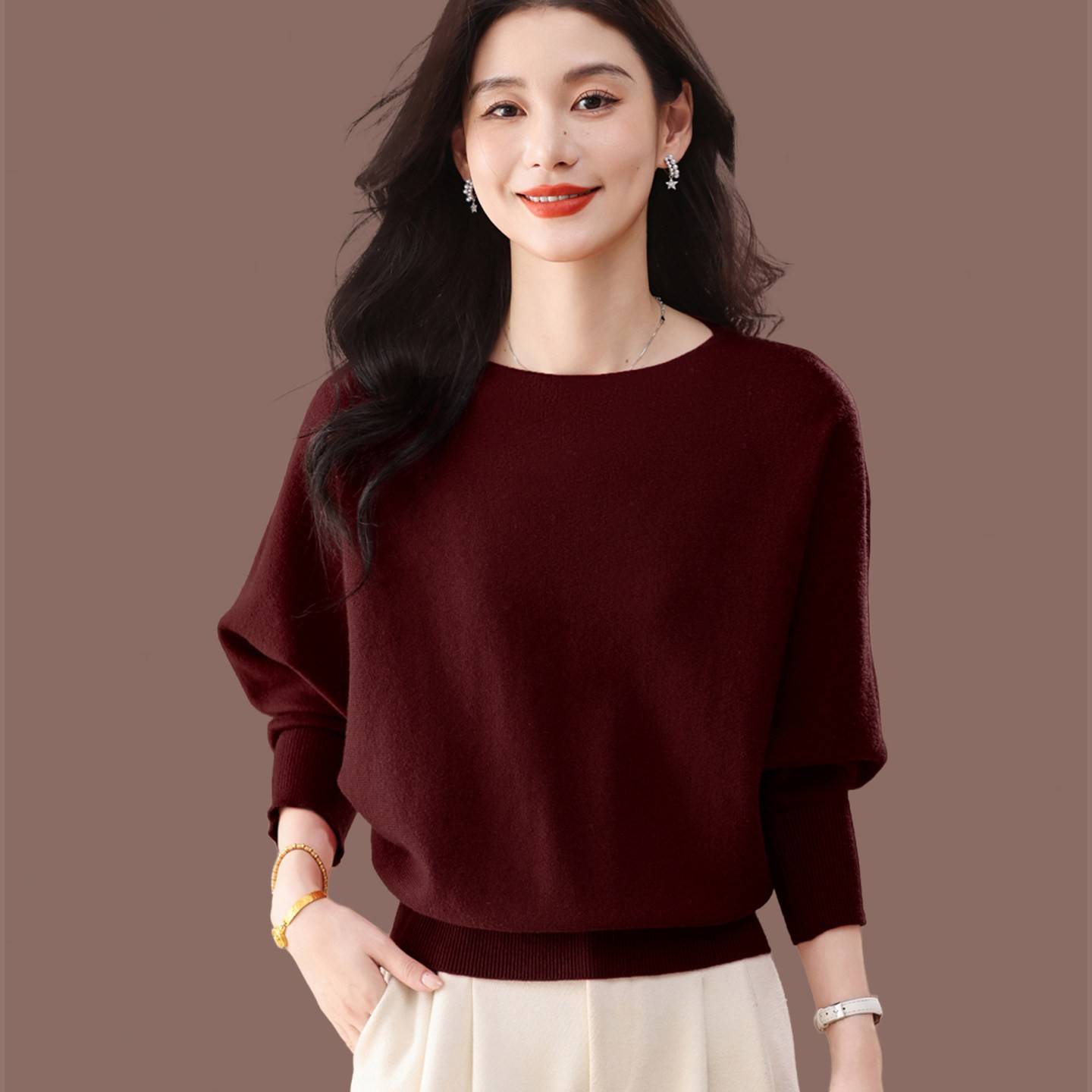圆领洋气毛衣女士秋冬2025新款显瘦宽松蝙蝠袖羊毛针织打底衫上衣