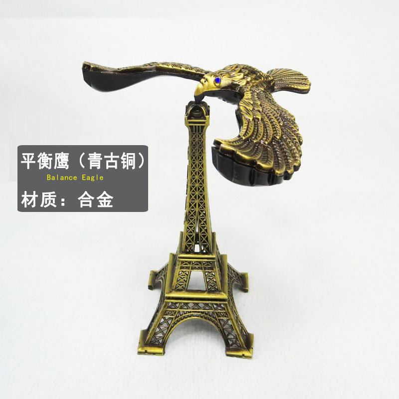 平衡鹰重力鸟摆件高级感小众客厅装饰品埃菲尔铁塔永动机金属玩具