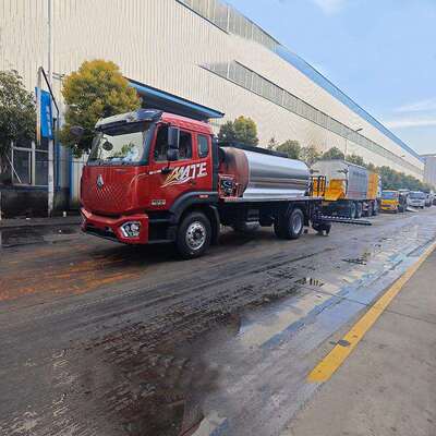 重汽HOWO12立方道路施工沥青配送车公路养护智能化控制系统