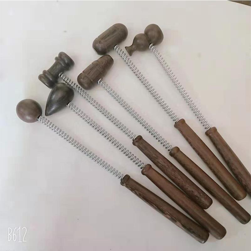 厂家鸡翅木质弹簧按摩捶 抛光实木敲背锤敲打锤工艺品