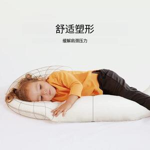 儿童枕头抗菌纯棉月亮枕母婴儿a类哄睡神器宝宝安抚搂睡抱枕2-6岁