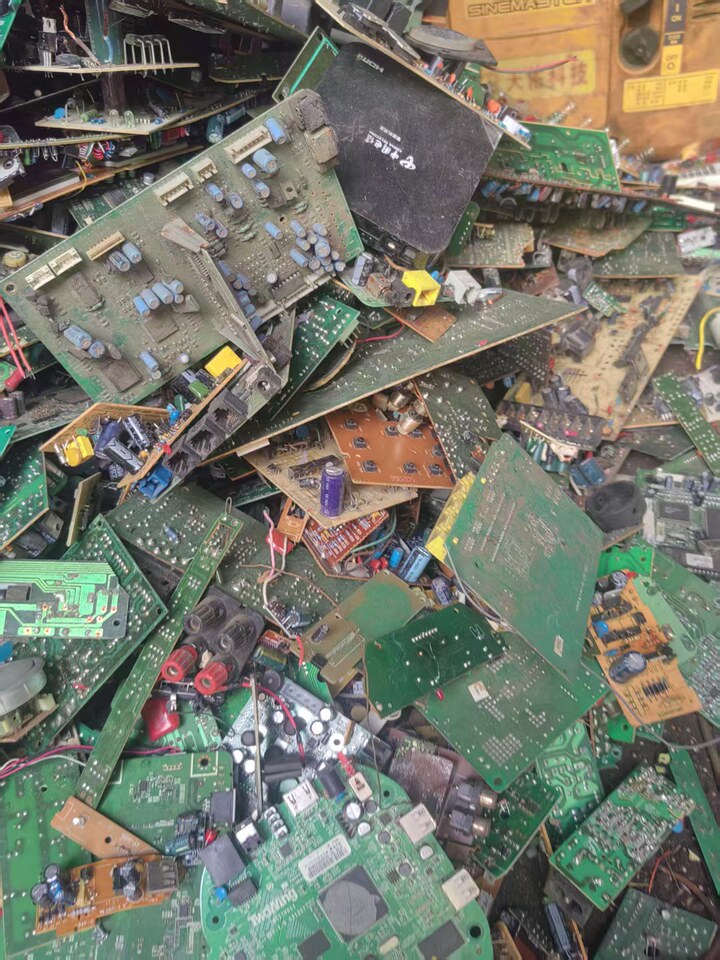 3月31日沧州市废旧电子线路板和发电机锂电池约300公斤网络拍卖公告