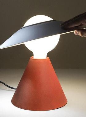 后飞现房代儿房台灯网红卧室床头T018书灯客厅样板房装饰小童侠草