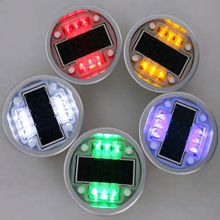 厂家直销太阳能道钉 铸铝抗压LED 人行横道红绿灯路口嵌入地埋灯