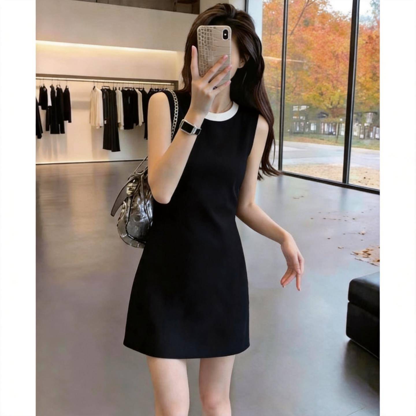 法式高级感小香风圆领无袖连衣裙女夏季显瘦气质独特漂亮背心裙子