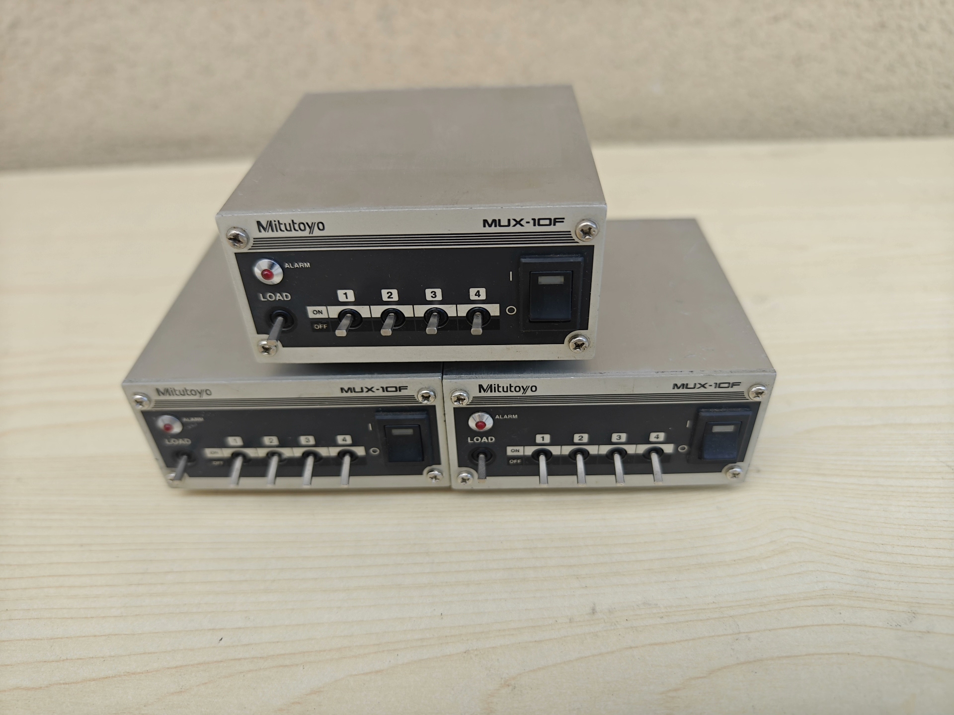 三丰多路转换器 四通道 三丰MUX-10F 没有电源，实物图