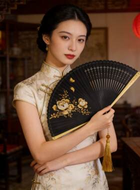 新款玫瑰扇子折扇竹全礼品扇工艺扇子竹制雕花镂空迷你折扇中国风