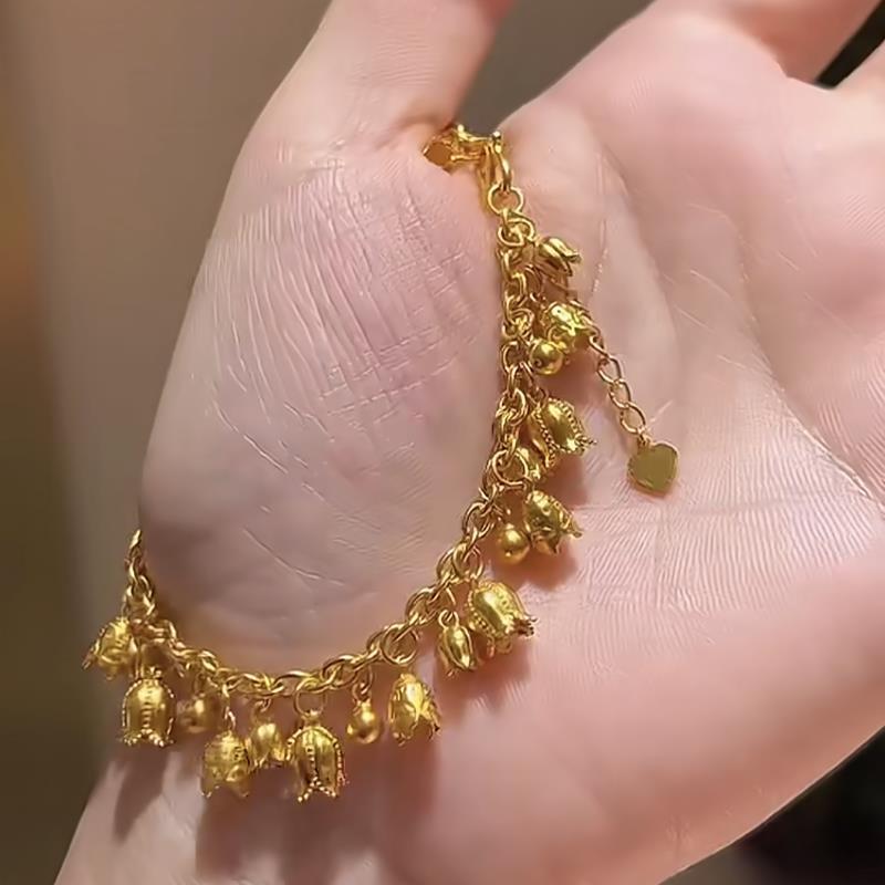 黄金色硕果累累锁包手链吊坠精致高级感小众高颜值不掉色轻奢个性