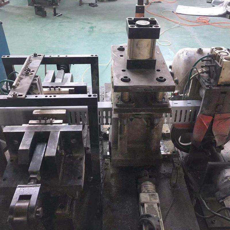 定 制 电线槽明装线槽 pvc塑料颗粒线槽板墙面线槽大容量线槽