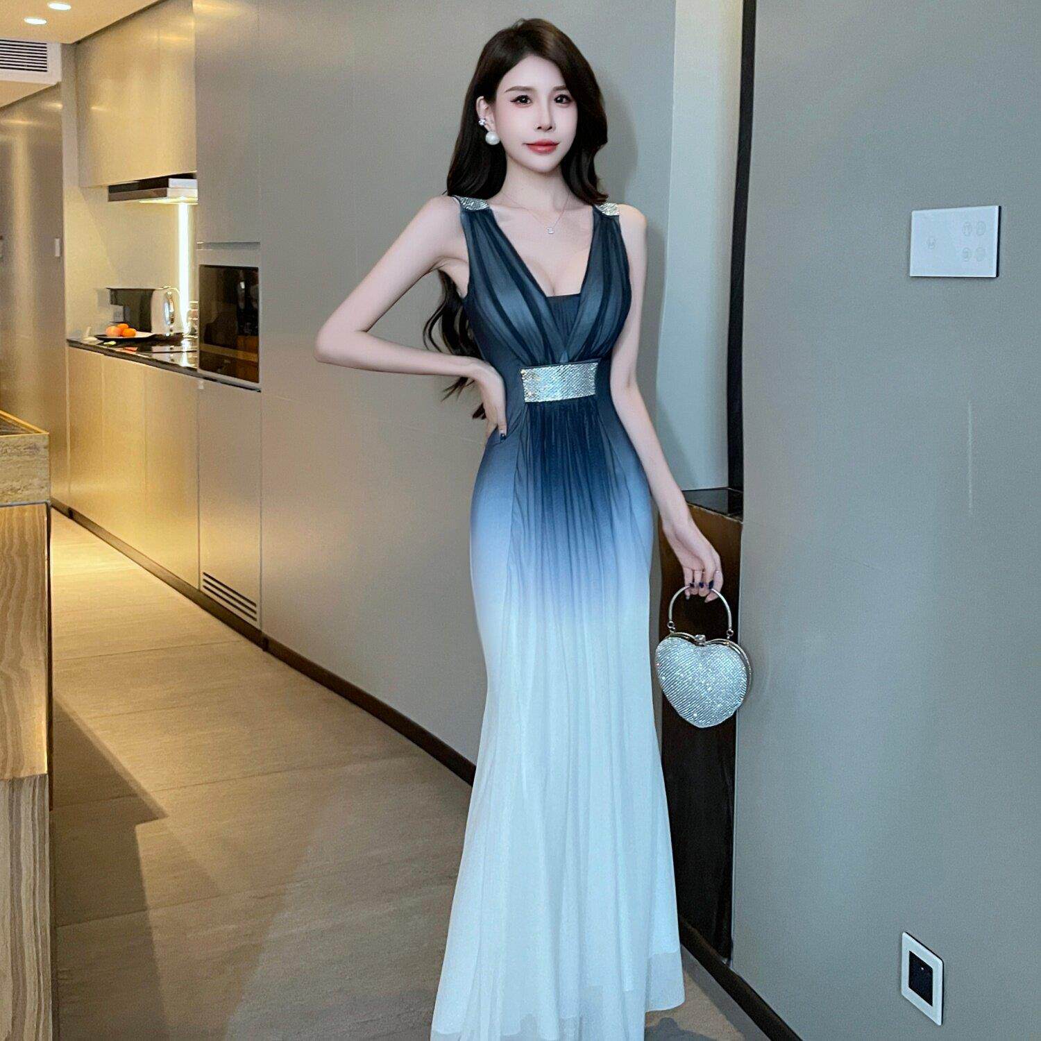 小高端轻奢众晚礼服蓝白QMM层无洋装袖主持人礼服法式气渐质大摆
