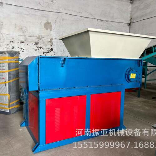单滚刀液压撕碎机撕碎衣服布料塑料废品垃圾等产量高性能稳定