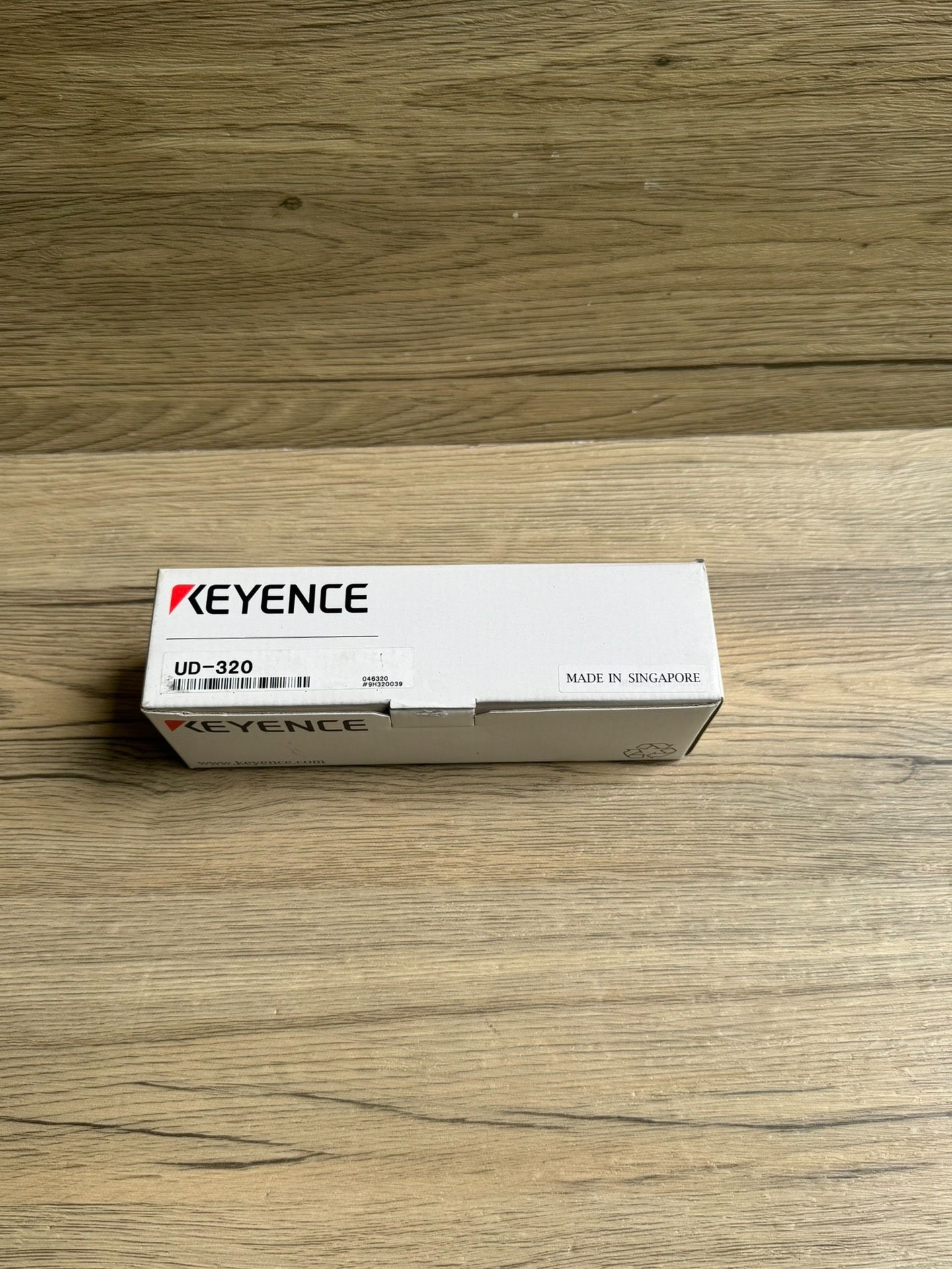 UD-320 基恩士超声波位移传感器 全新原包装 现货 询价