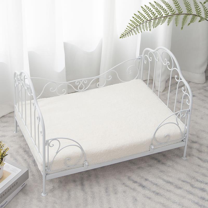 四季通用铁艺宠物床狗床狗窝可拆洗小型犬猫窝公主床离地防潮