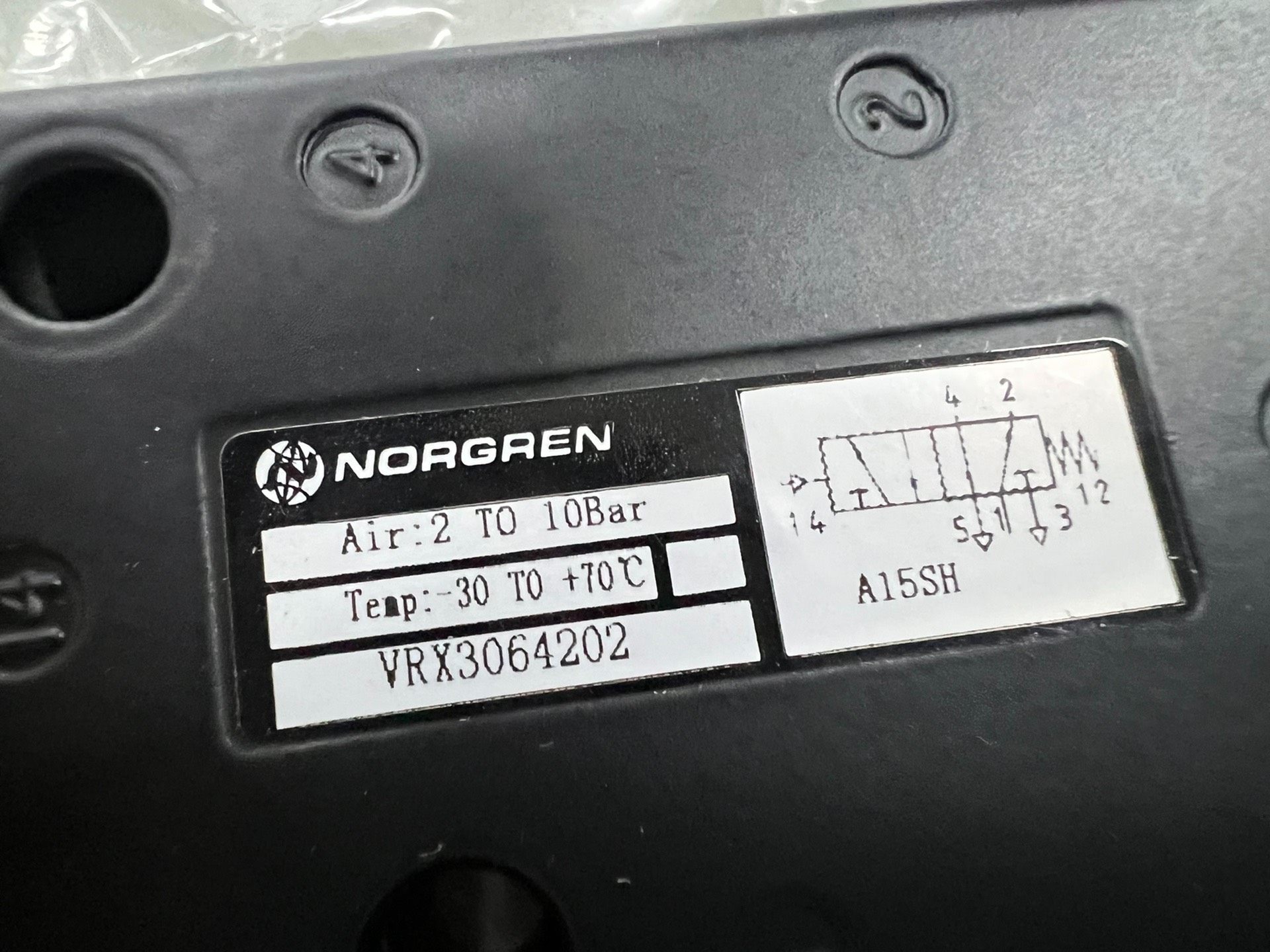 英国诺冠norgren气控阀VRX3064202两位五通