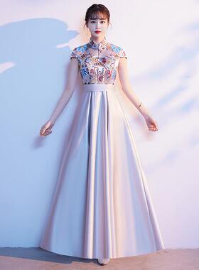 高档色大合唱团演出服女指高绿端主持人晚礼服式旗袍挥长裙中表演