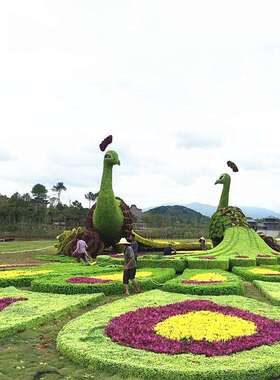孔雀绿植雕塑动物植物仿真树大型园林景观景点玻璃钢厂家装饰摆件