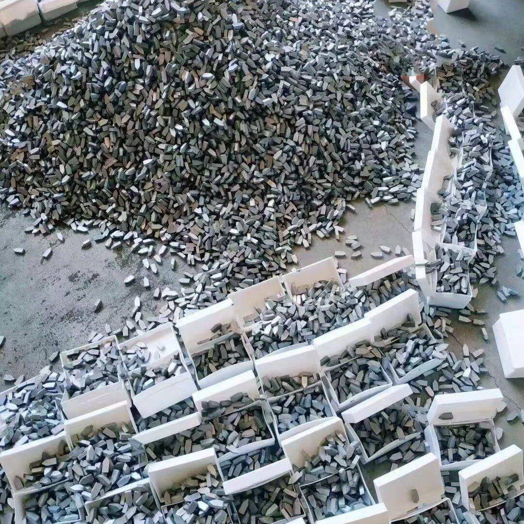 工厂各种非标定制产品专业外贸出口硬质合金钨钢刀片刀粒刀头矿山