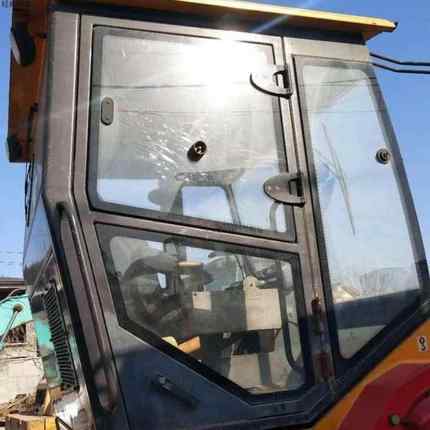 三一YZC13C压路机玻璃钢化前挡风侧边车门后上下左右挡风玻璃