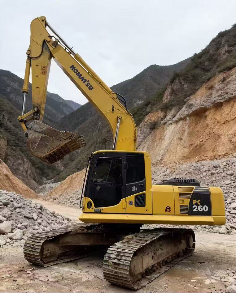 4月4日保定资产处置小松240挖掘机（现地址：湖北恩施）网络拍卖公告