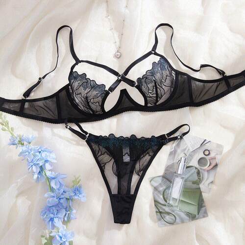 Black lace embroidered lingerie bra set