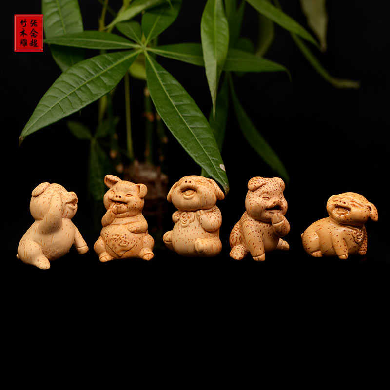 竹根雕小猪手把件竹雕福猪挂件纯手工文玩生肖猪五福临门全家福