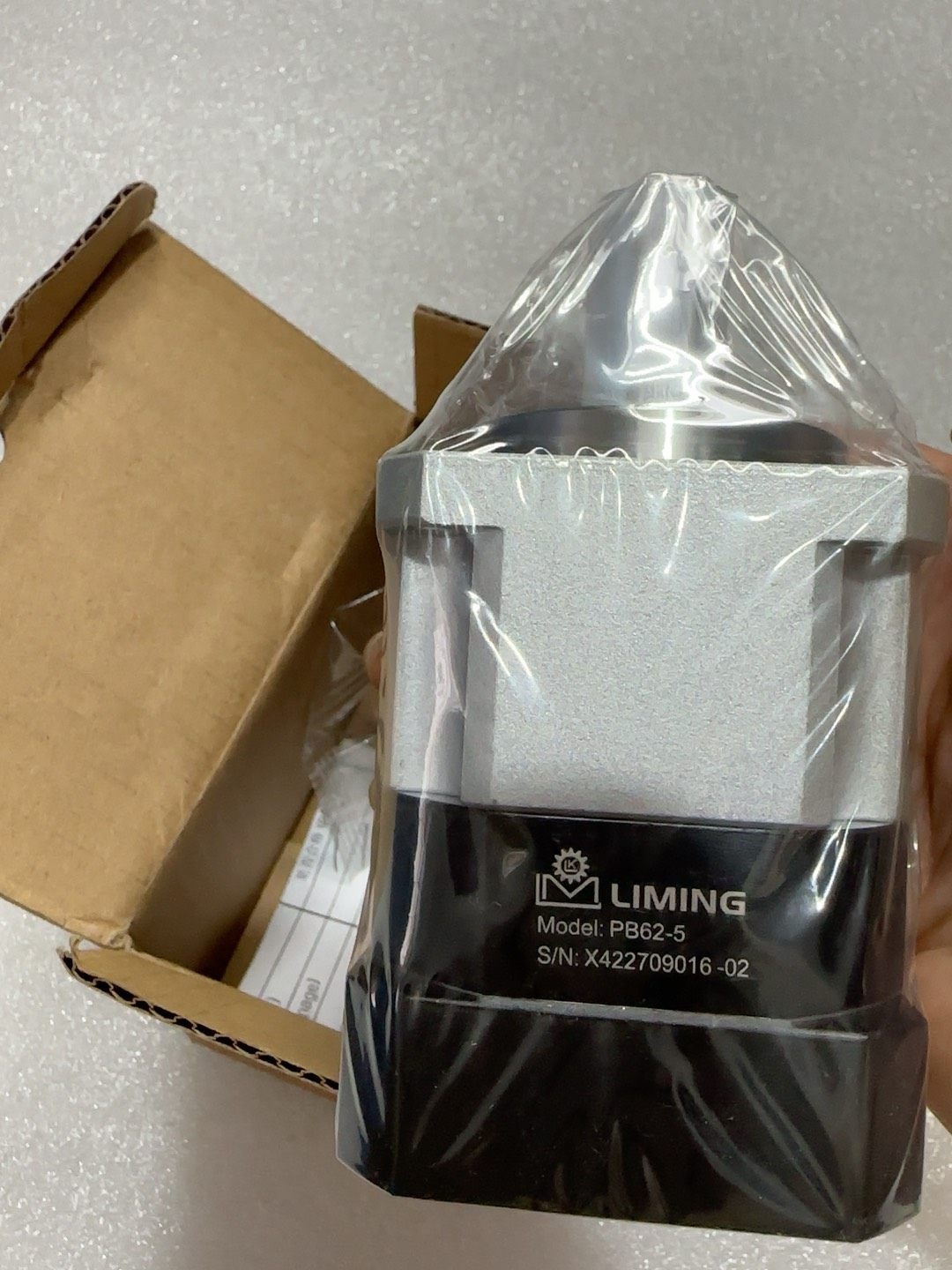 台湾LIMING利明全新行星减速机400w伺服减速机PB62