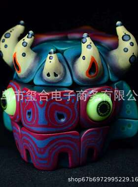 跨境新品'Gobio Mandarin' - Rubik's Cube魔方彩鲜艳的怪物雕塑