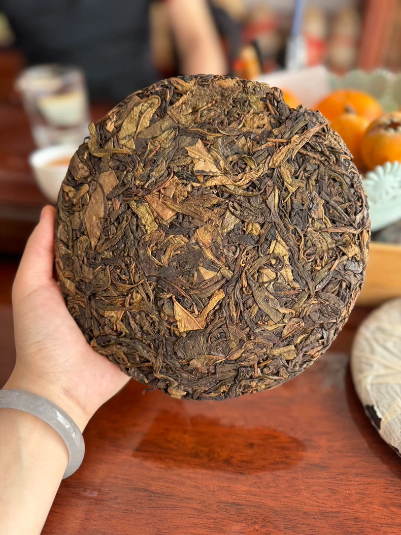 藏客私人定製版 放漏出一批2005年冰島黃金葉雲南普洱生茶357克包郵 普洱茶 BUASHOP普洱老茶