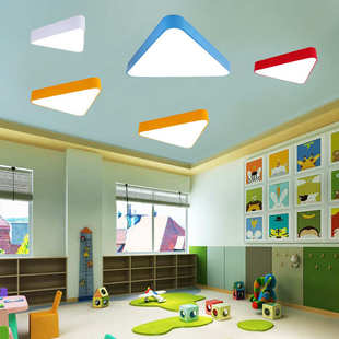 艺术创意儿童房间卡通LED吸顶灯三角形卧室教室过道幼儿园灯彩色