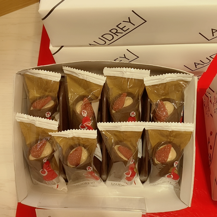 GLACIAl巧克力草莓蛋卷筒8枚装