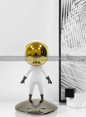 潮玩月光兔样板间客厅电视柜太空人摆件现代售楼处轻奢软装饰品