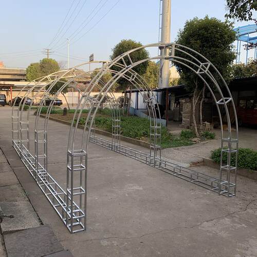 弧形拱门走廊桁架半圆绗架圆形行架弧形背景花架爱心风景区婚庆定
