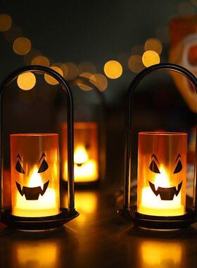 Crossing Halloween candlelights, pumpkin-like little nightli