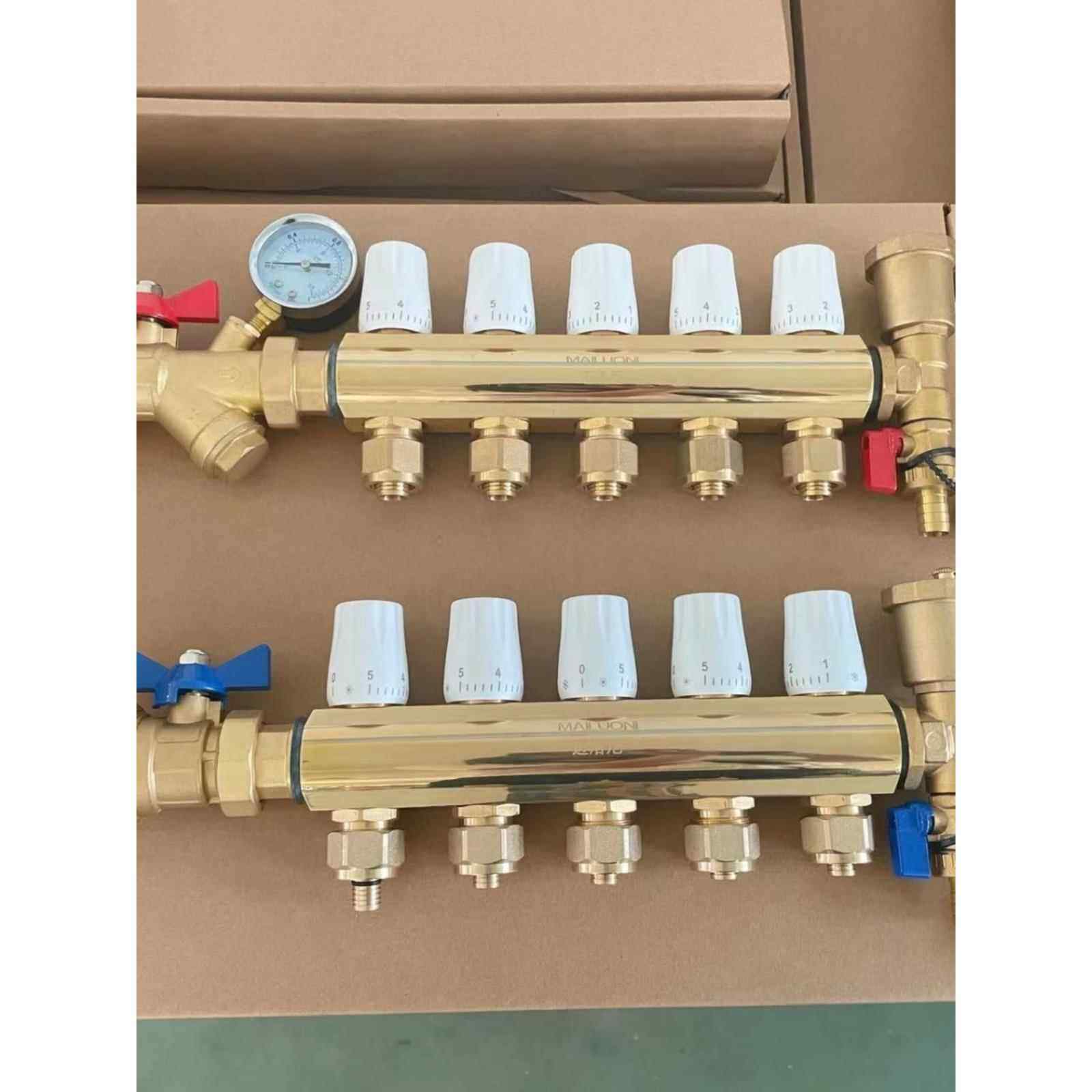 迈洛尼全铜大流量一体地暖分水器地热家用分水器总成集水器