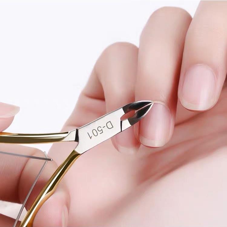 Cuticle Nipper Scissors Manicure Nail Clipper Dead Skin Tool - 实物图