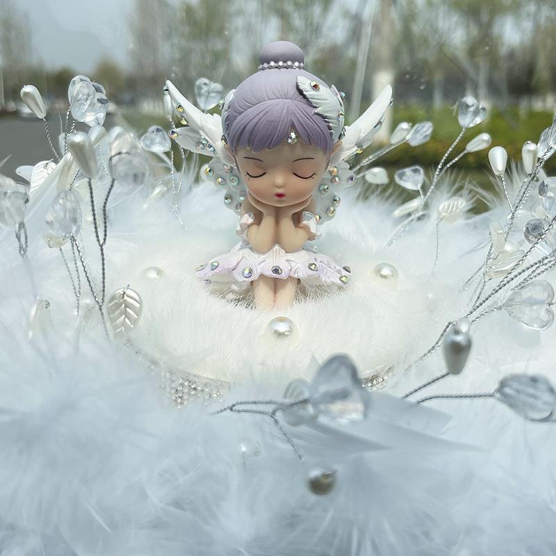 点钻毛毛芭蕾女孩贝拉汽车摆件可爱少女心创意车载内饰卡通装饰礼
