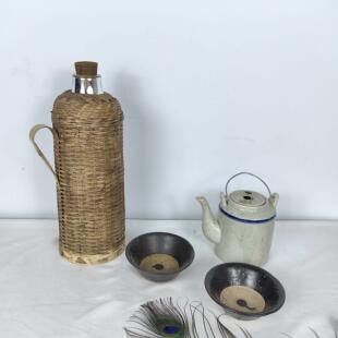 民俗怀旧老物件提梁茶壶茶碗复古茶馆客栈民宿摆件影视道具
