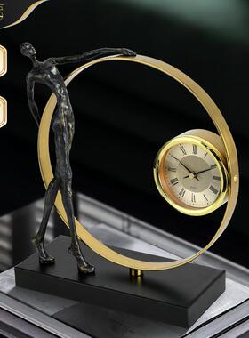 书桌家居酒柜装饰品摆件人物雕塑轻奢创意电视柜客厅玄关钟表摆设