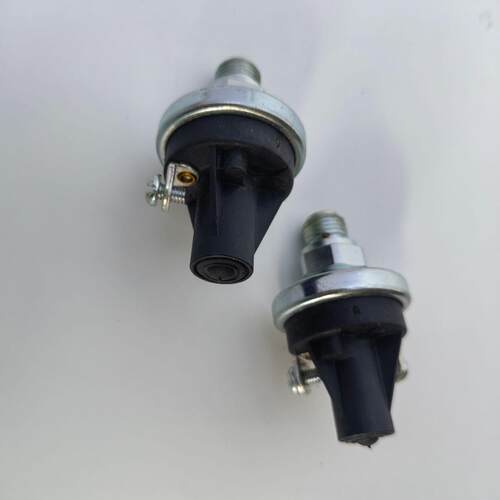 斗山叉车配件D20S5/D25S5/D30S5/D33S5,D35C5刹车灯开关