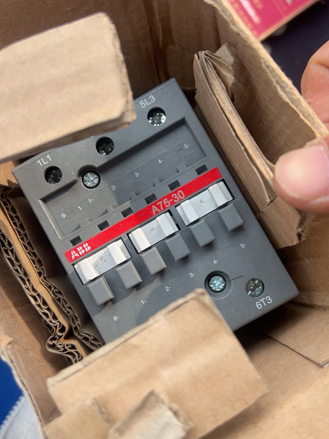 全新带包装，ABB交流接触器+A75-30 ABB切换电容器