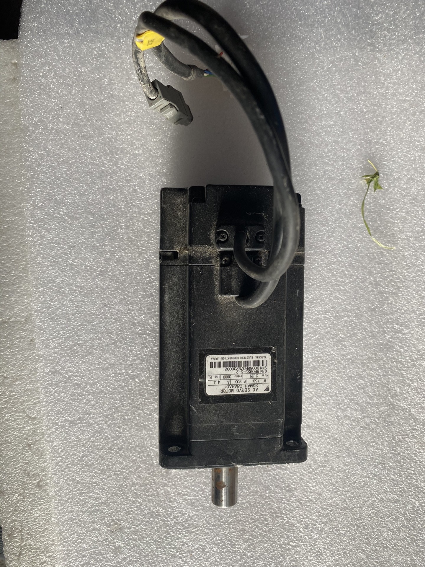 安川2代电机SGMAH-08ABA61