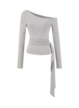 Slanted shoulder long sleeved T-shirt with women's style