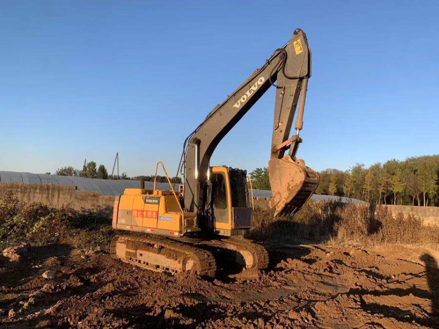 4月15日保定沃尔沃140挖掘机网络拍卖公告