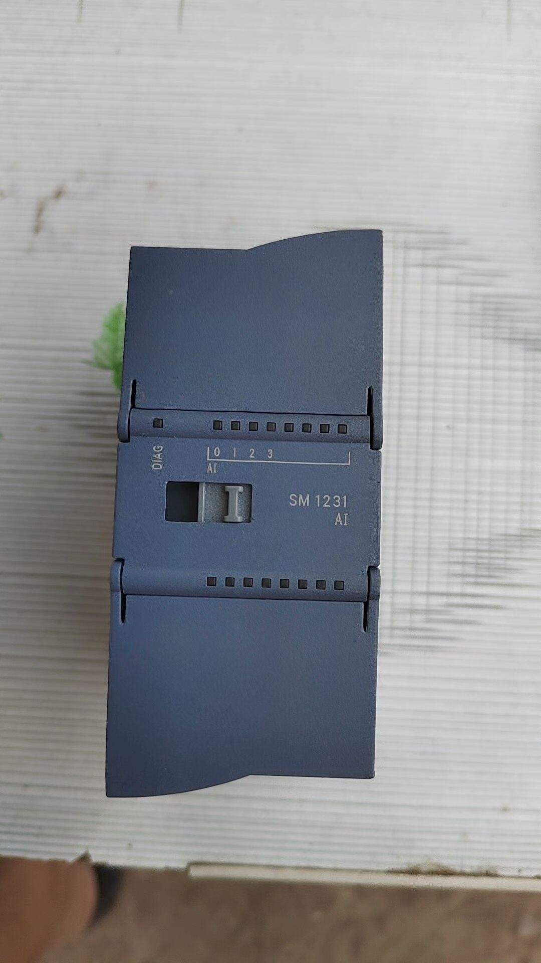 西门子6ES7 231-4HD32-0XB0东西外表漂亮，功