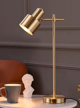 T168现代简约全铜台灯适配电压220V