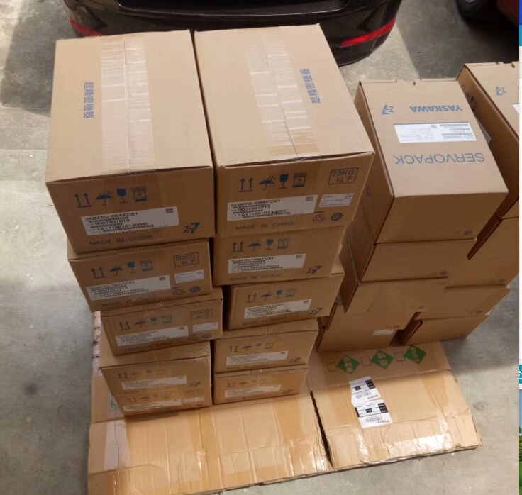 安川1.8KW伺服电机SGM7G-20AFC61+SGD7S