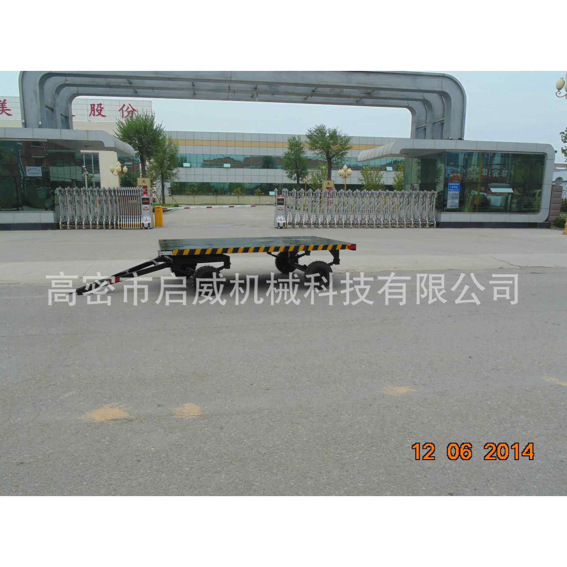 3吨平板拖车 四轮牵引平板拖车 实心胎拖车配件厂家厂家供应