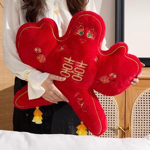 中刺式 005喜字鸢抱枕客厅沙发靠新枕婚房纸布置新婚红色绣靠垫异